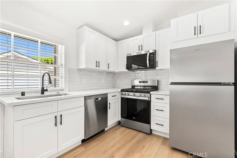 5227 Beckford Ave Tarzana, CA 91356