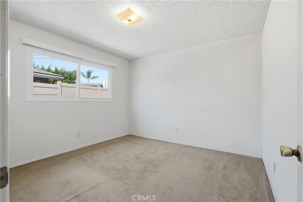 417 Emerald Seal Beach, CA 90740