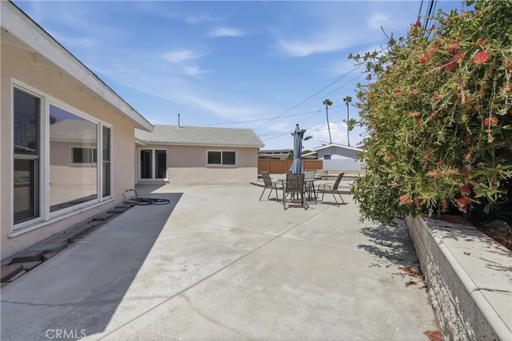 417 Emerald Seal Beach, CA 90740