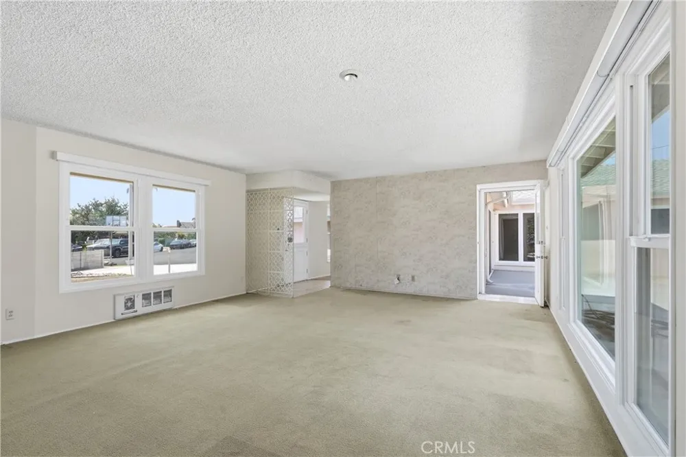 417 Emerald Seal Beach, CA 90740