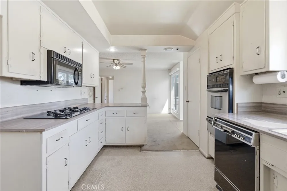 417 Emerald Seal Beach, CA 90740