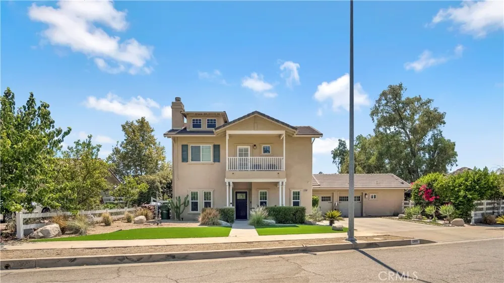 13897 Eldridge Sylmar, CA 91342