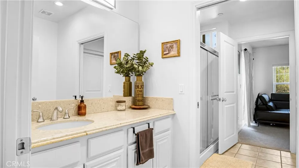13897 Eldridge Sylmar, CA 91342