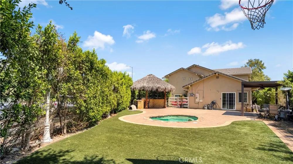 13897 Eldridge Sylmar, CA 91342
