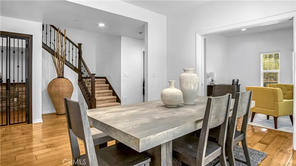 13897 Eldridge Sylmar, CA 91342