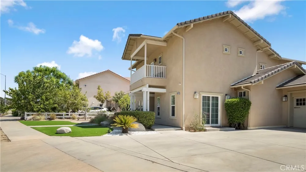 13897 Eldridge Sylmar, CA 91342