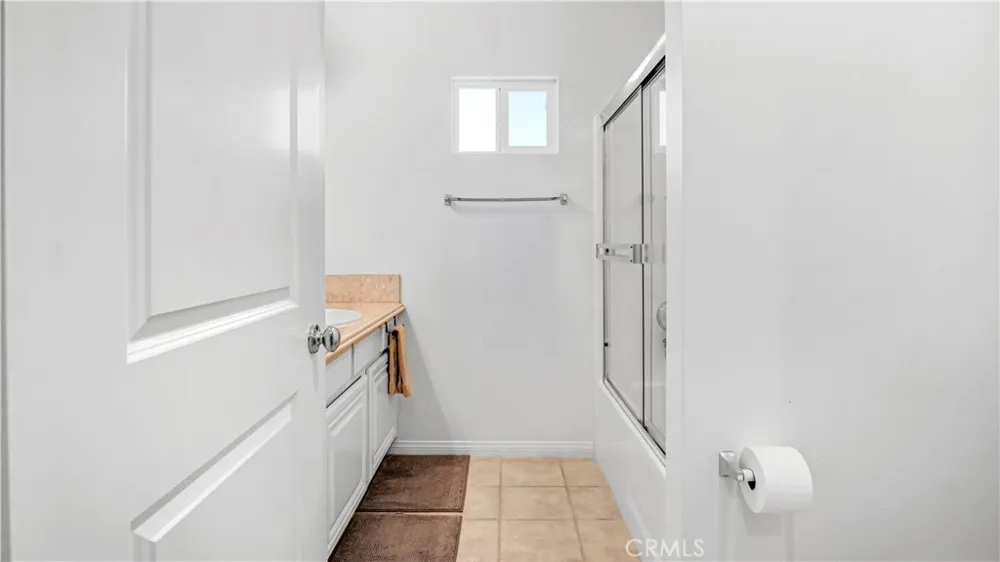 13897 Eldridge Sylmar, CA 91342