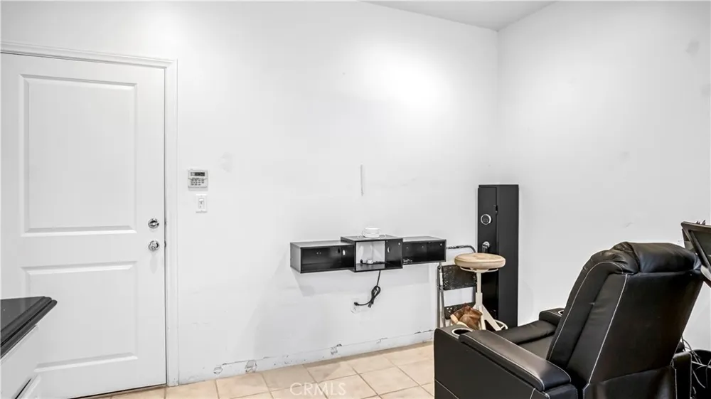 13897 Eldridge Sylmar, CA 91342