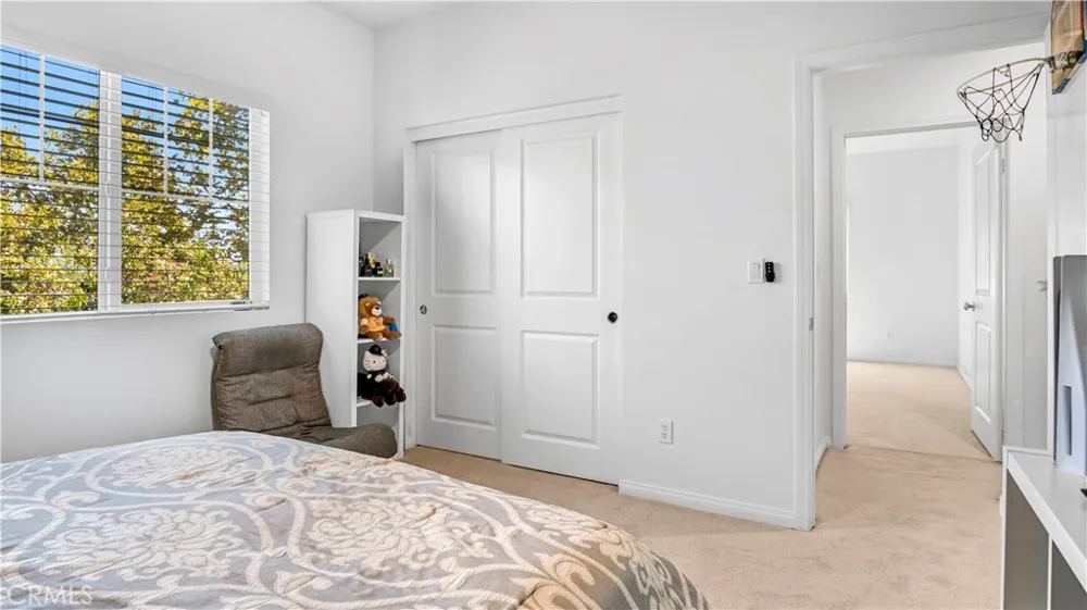 13897 Eldridge Sylmar, CA 91342