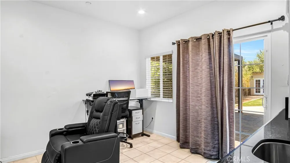 13897 Eldridge Sylmar, CA 91342