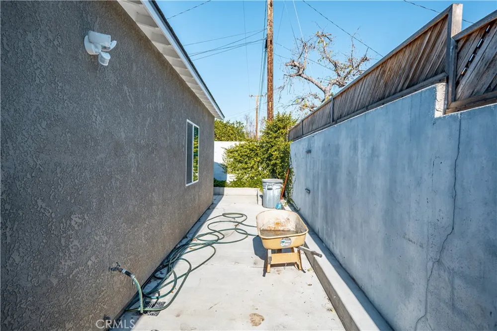 8638 Calmosa Avenue Whittier, CA 90605