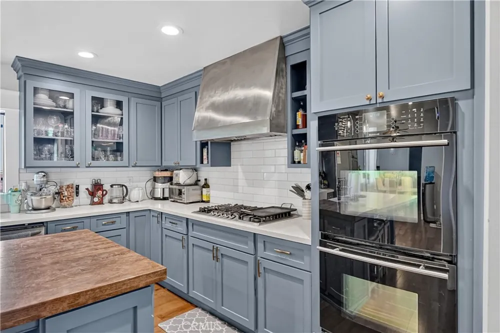 8638 Calmosa Avenue Whittier, CA 90605
