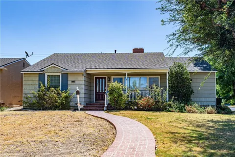 8638 Calmosa Avenue