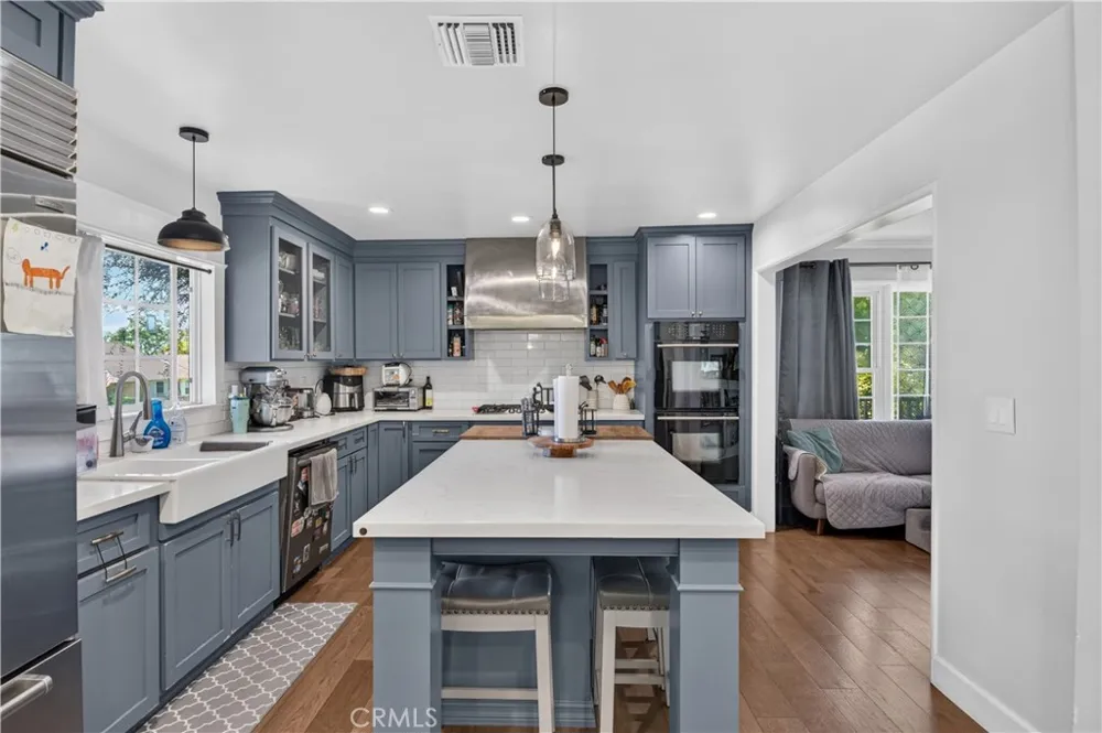 8638 Calmosa Avenue Whittier, CA 90605