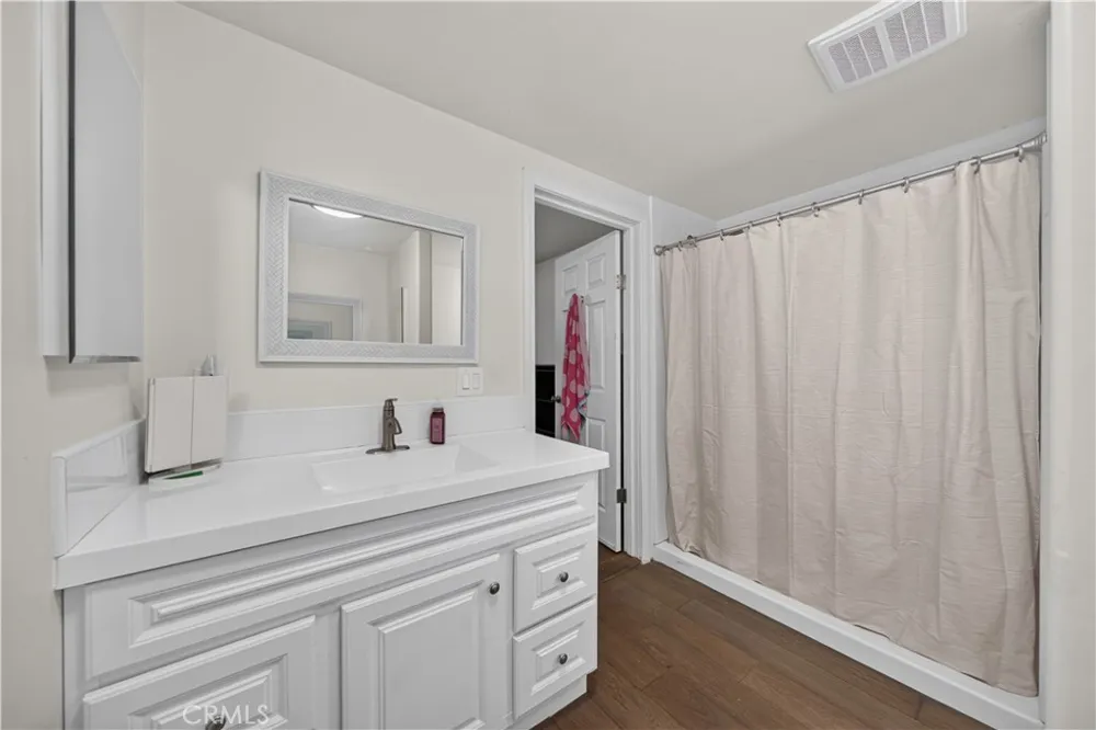 8638 Calmosa Avenue Whittier, CA 90605