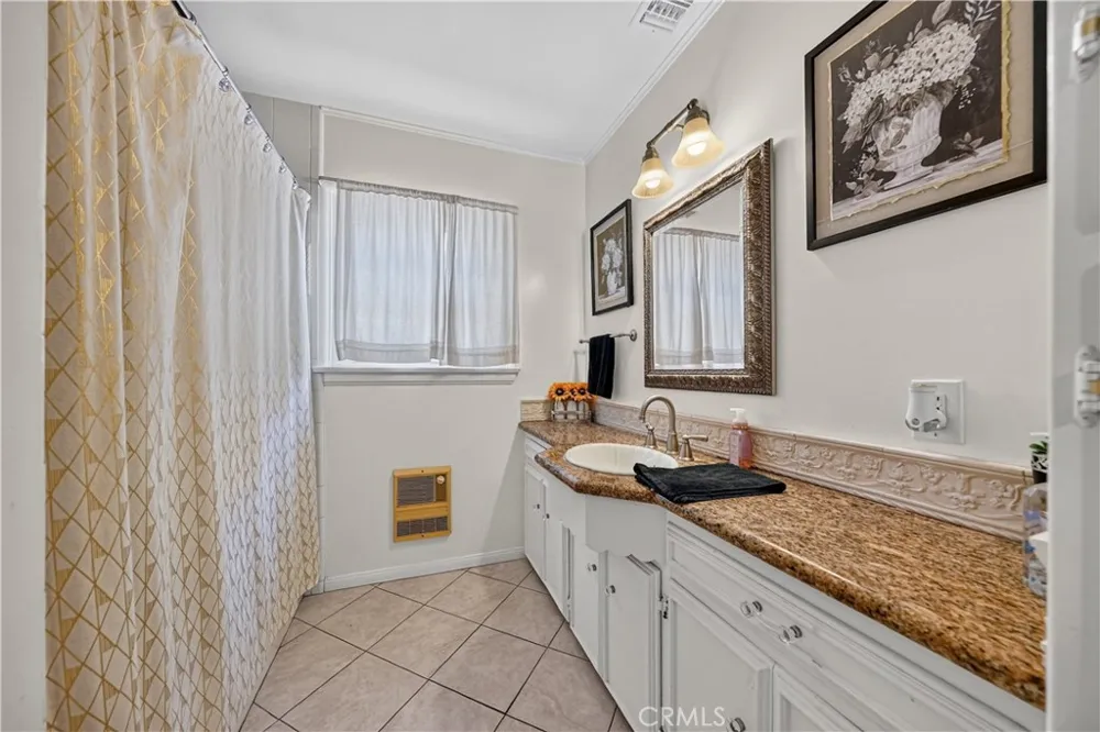 8638 Calmosa Avenue Whittier, CA 90605