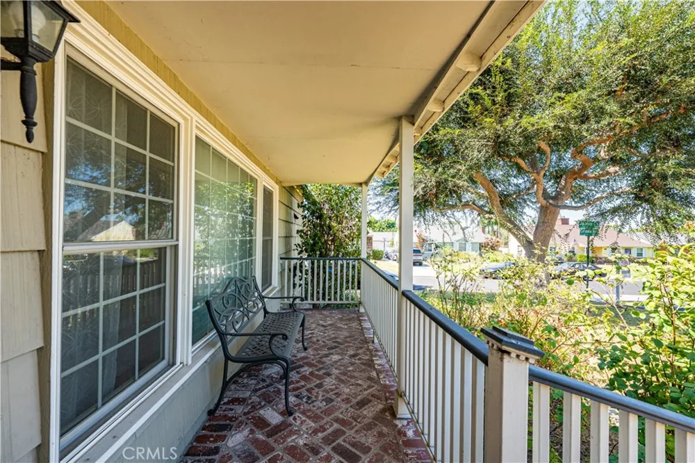 8638 Calmosa Avenue Whittier, CA 90605