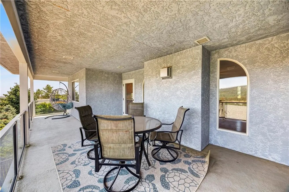 26 Regal Way Oroville, CA 95966