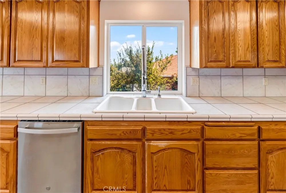 26 Regal Way Oroville, CA 95966