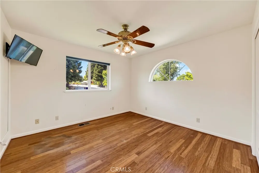 26 Regal Way Oroville, CA 95966