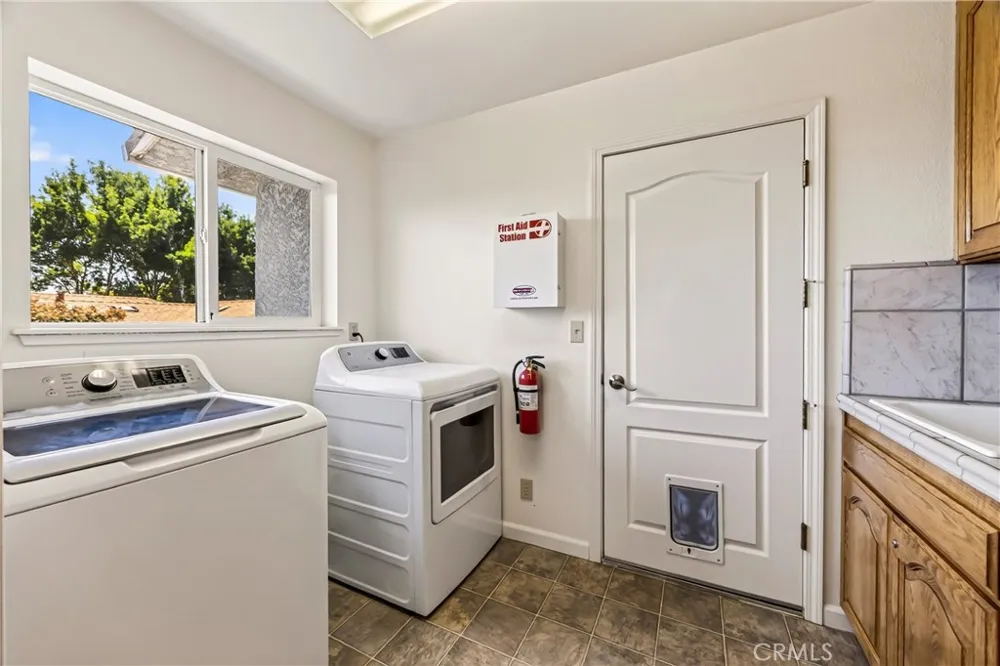 26 Regal Way Oroville, CA 95966