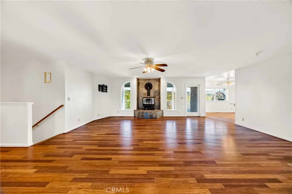 26 Regal Way Oroville, CA 95966
