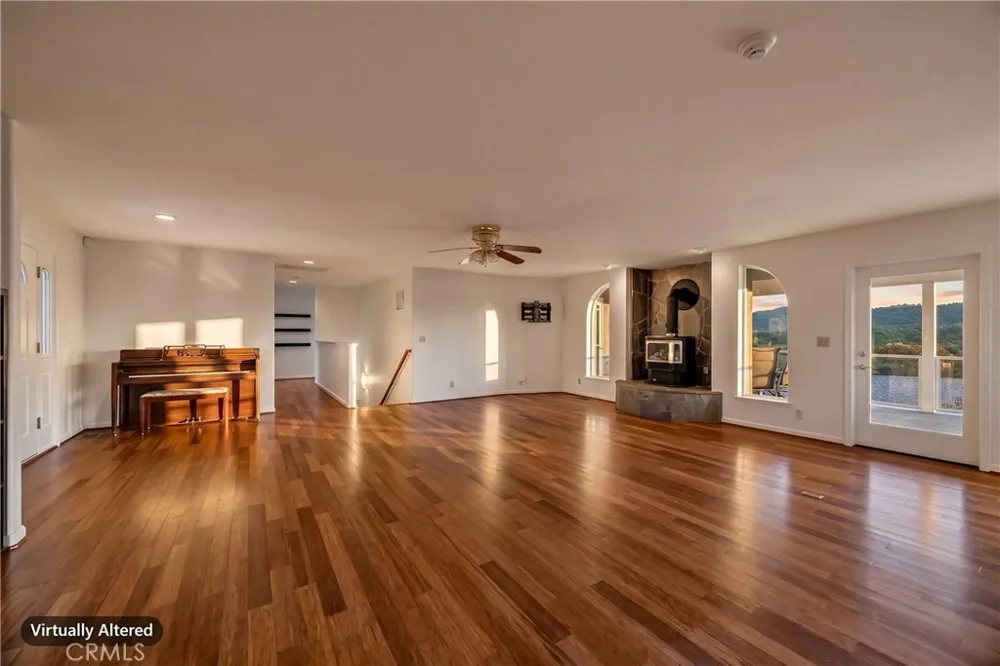 26 Regal Way Oroville, CA 95966