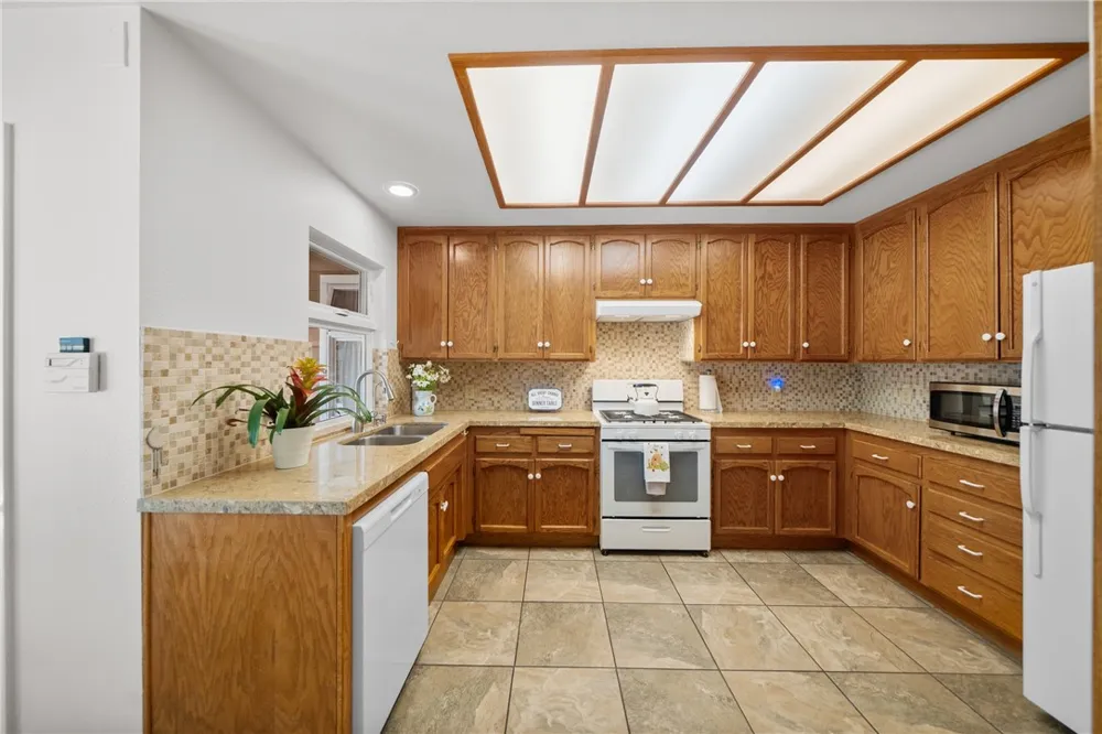 720 Carnation Lane Fallbrook, CA 92028