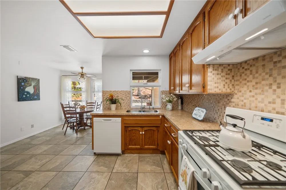 720 Carnation Lane Fallbrook, CA 92028