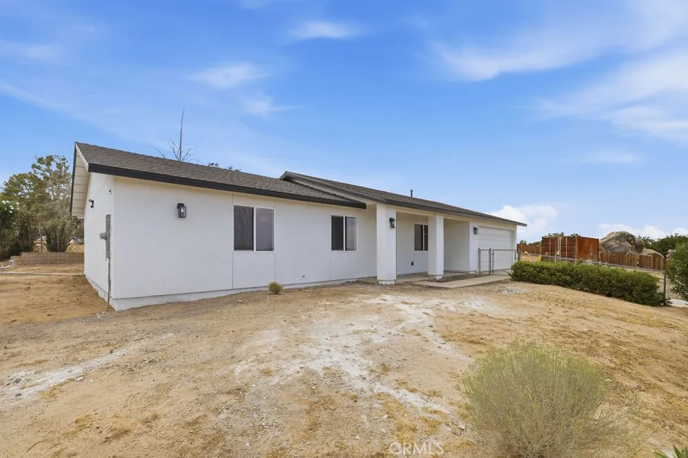 39609 179th E Palmdale, CA 93591