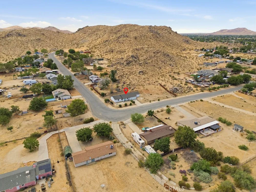 39609 179th E Palmdale, CA 93591