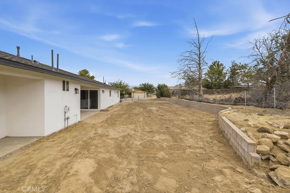 39609 179th E Palmdale, CA 93591