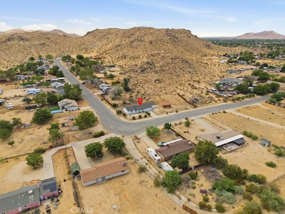 39609 179th E Palmdale, CA 93591