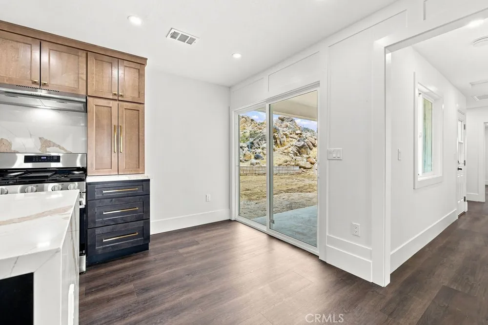 39609 179th E Palmdale, CA 93591