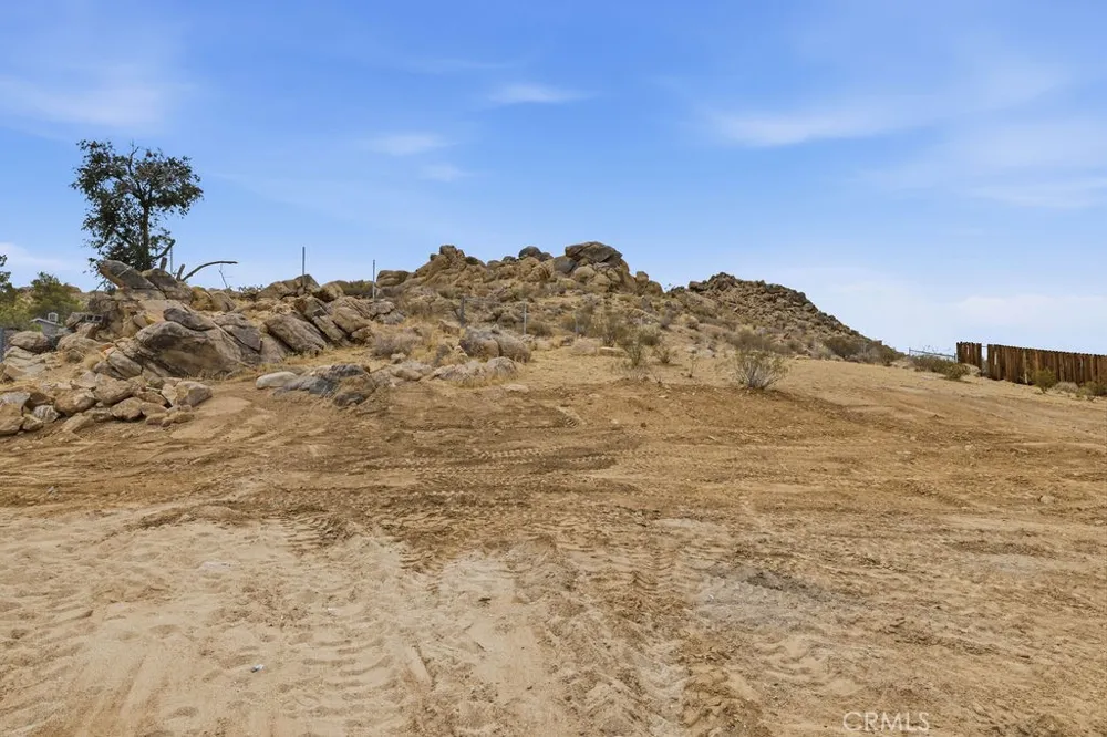 39609 179th E Palmdale, CA 93591