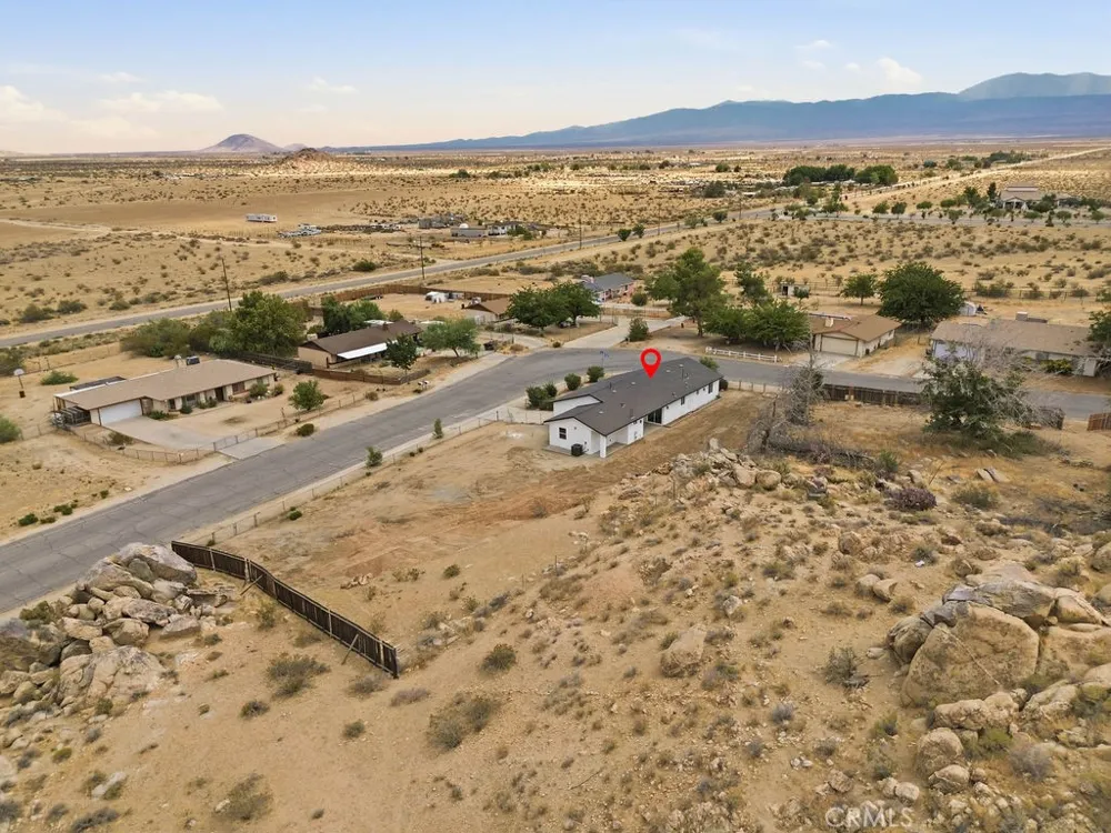39609 179th E Palmdale, CA 93591