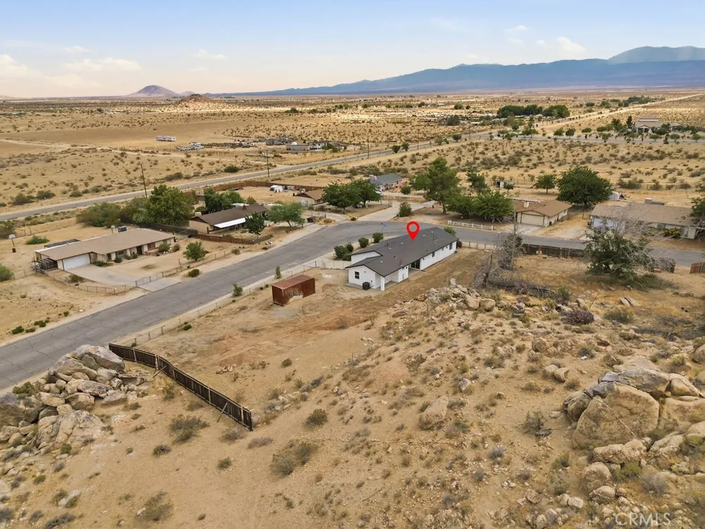 39609 179th E Palmdale, CA 93591