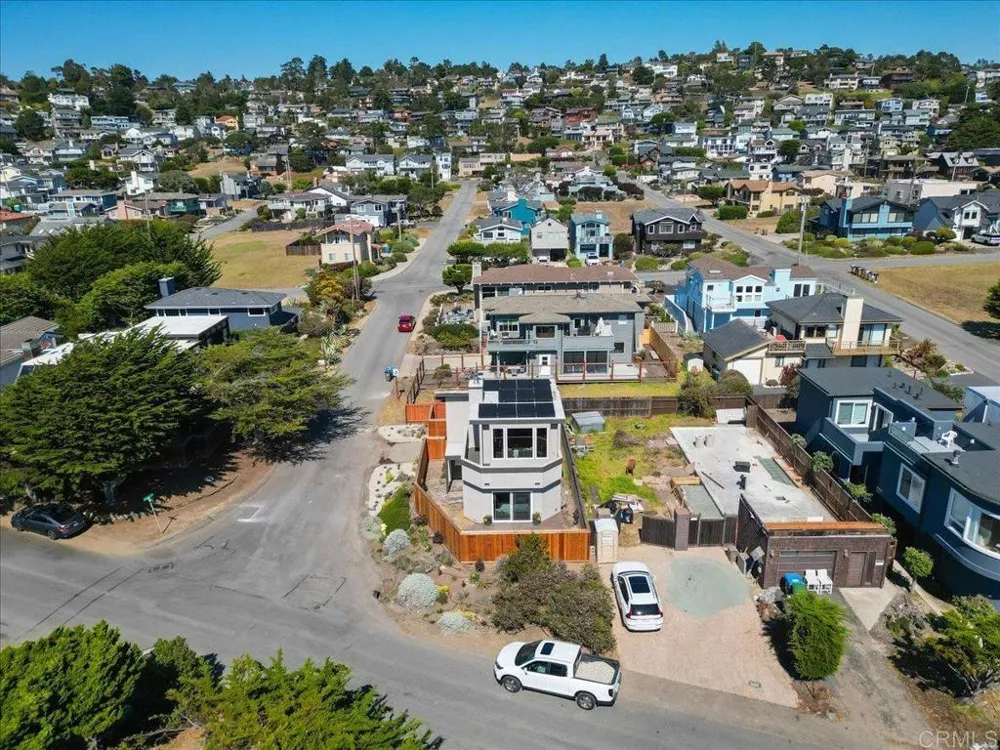 1980 Sherwood Drive Cambria, CA 93428