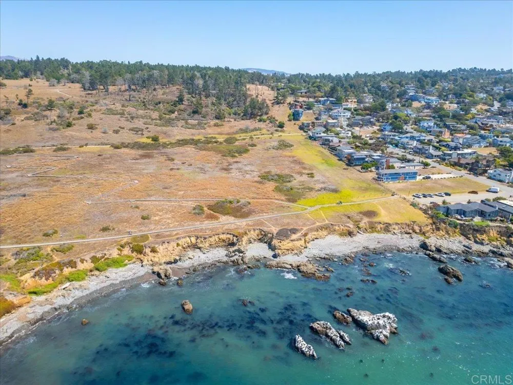 1980 Sherwood Drive Cambria, CA 93428