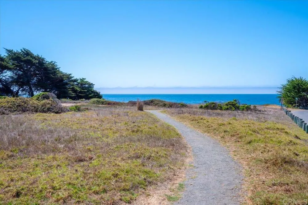 1980 Sherwood Drive Cambria, CA 93428