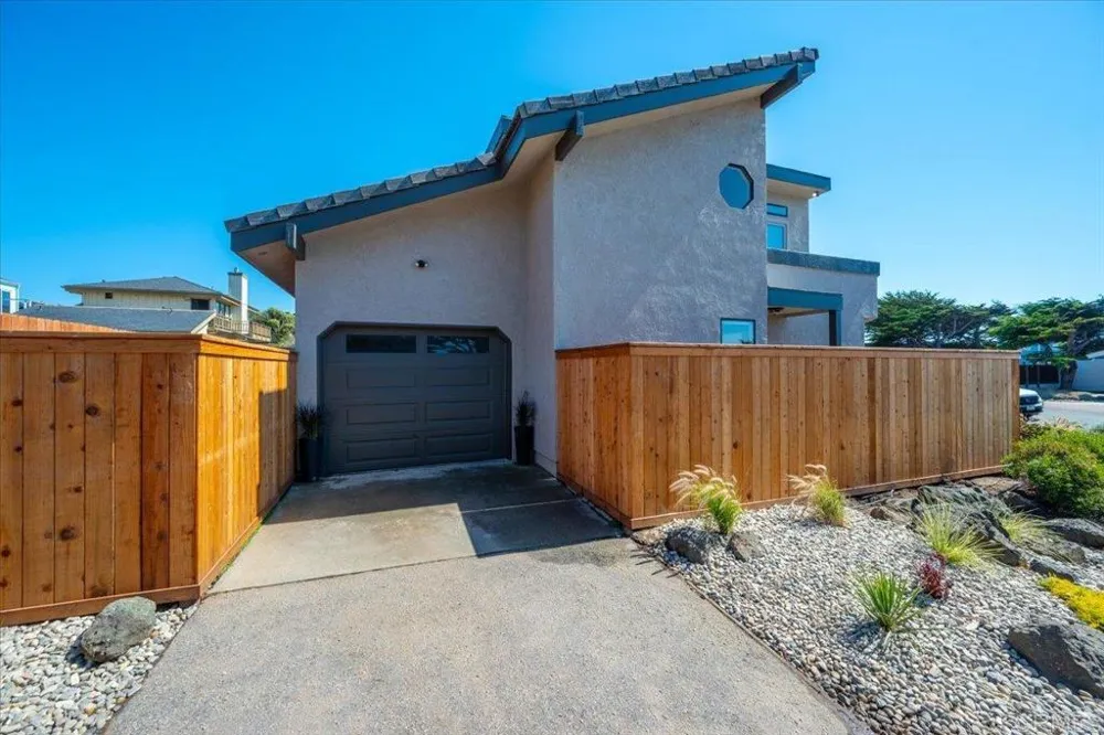 1980 Sherwood Drive Cambria, CA 93428