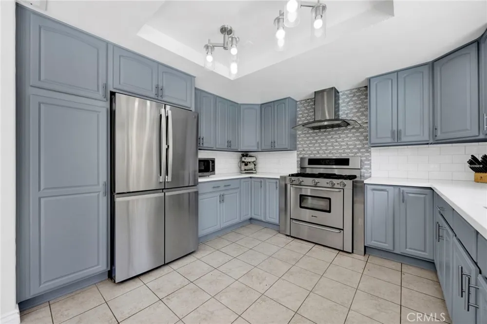 8012 Comanche Winnetka, CA 91306