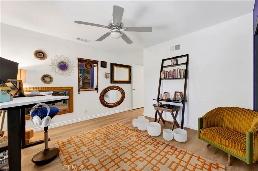 8012 Comanche Winnetka, CA 91306