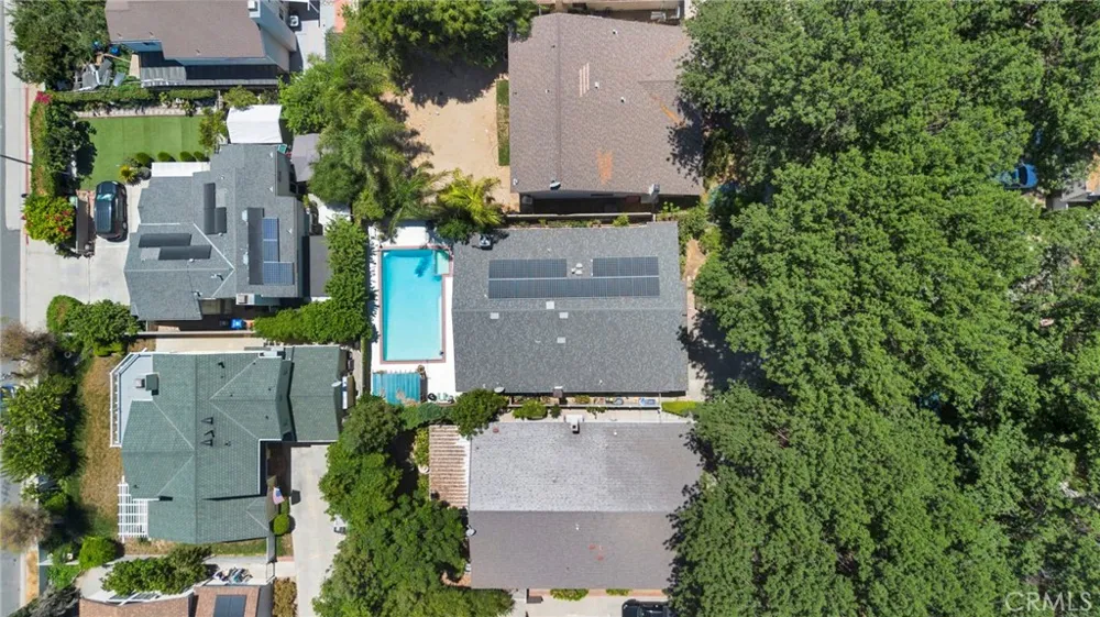 8012 Comanche Winnetka, CA 91306