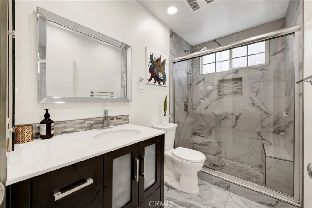 8012 Comanche Winnetka, CA 91306