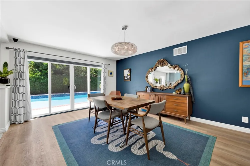 8012 Comanche Winnetka, CA 91306