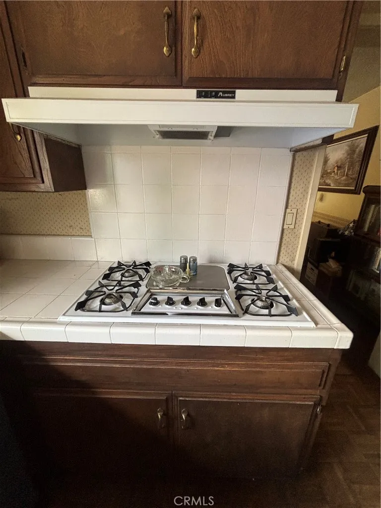 1524 Dover Avenue Thousand Oaks, CA 91360