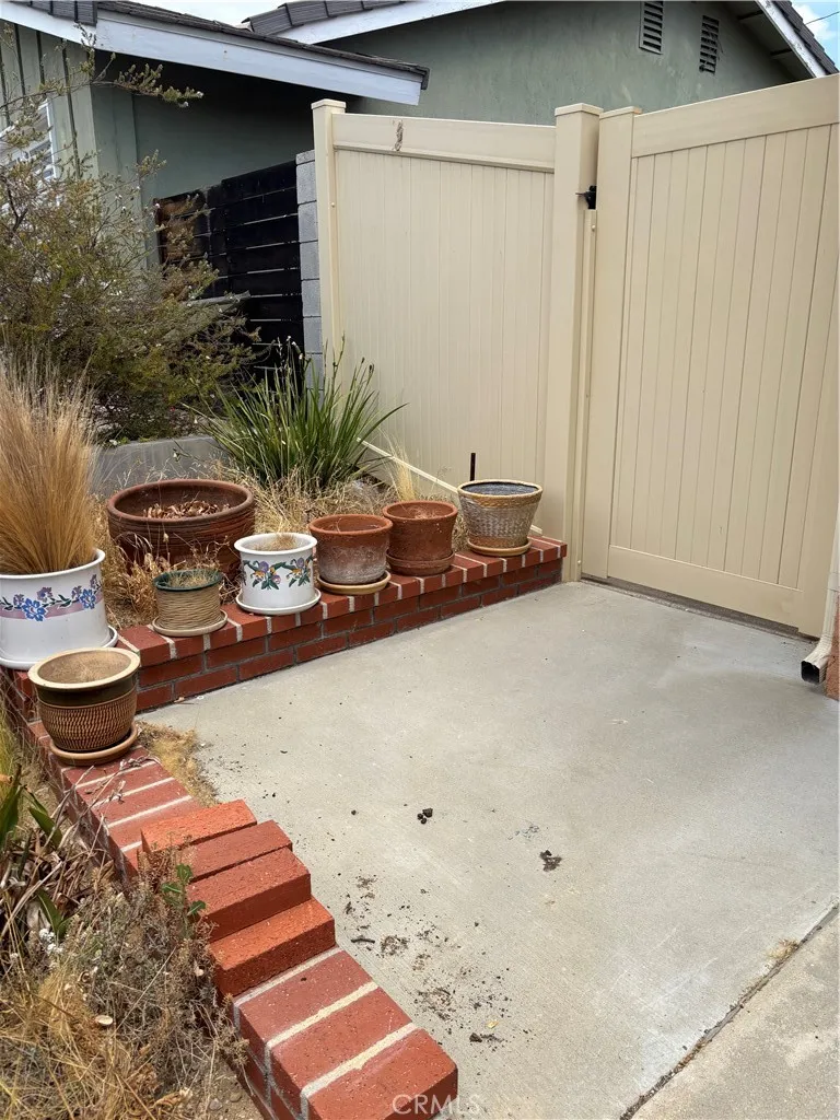 1524 Dover Avenue Thousand Oaks, CA 91360