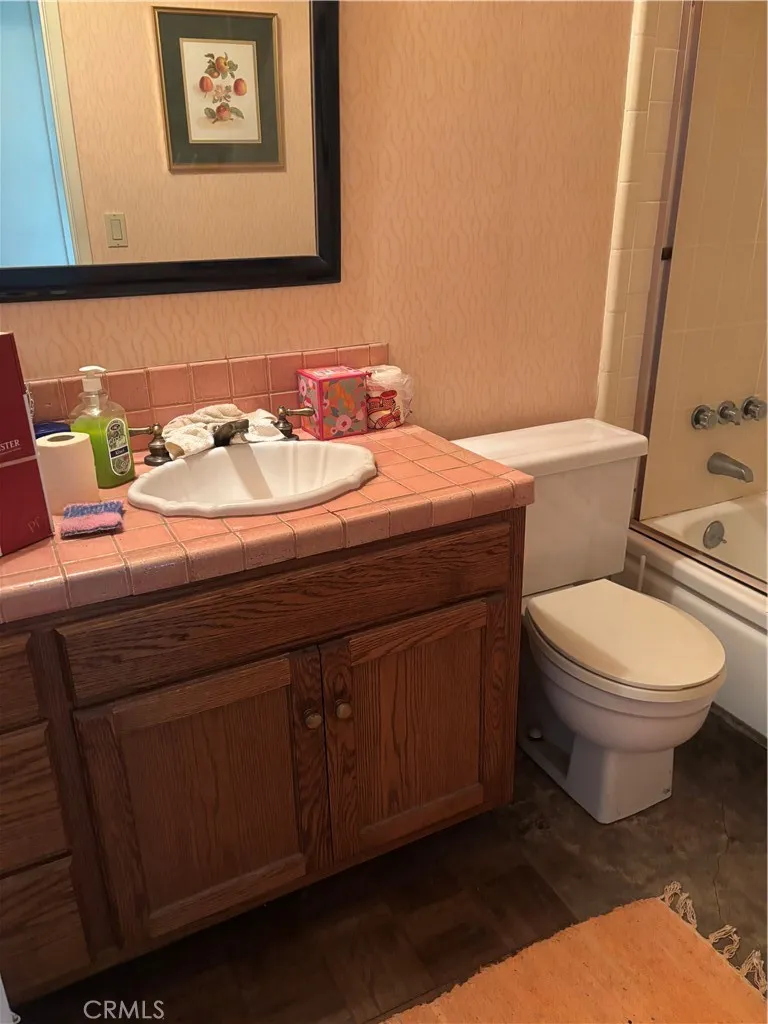 1524 Dover Avenue Thousand Oaks, CA 91360