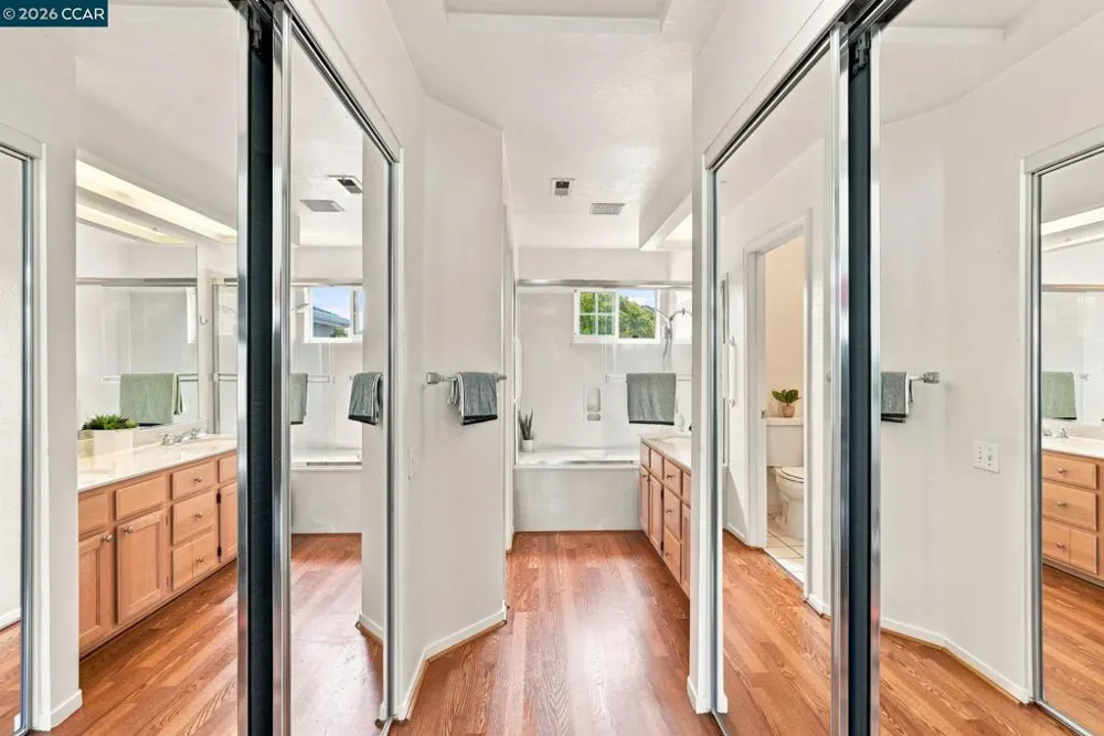11 Seabreeze Dr Richmond, CA 94804